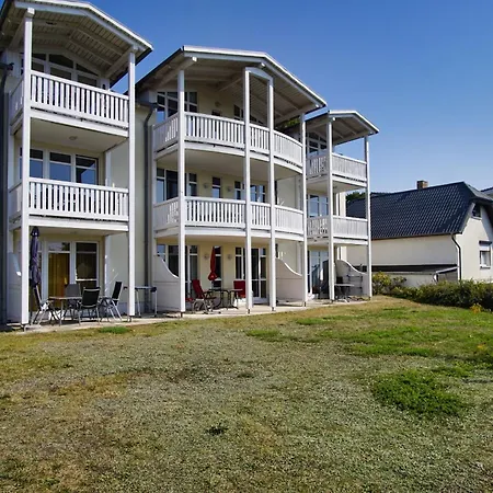 Meeresblick Residenzen Fewo02 Mit Gratis Schwimmbadnutzung Im Ahoi Sellin * גוהרן