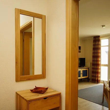 Meeresblick Residenzen Fewo02 Mit Gratis Schwimmbadnutzung Im Ahoi Sellin דירה *