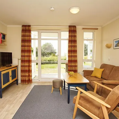 Meeresblick Residenzen Fewo02 Mit Gratis Schwimmbadnutzung Im Ahoi Sellin דירה גוהרן