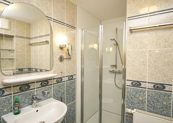 Meeresblick Residenzen Fewo02 Mit Gratis Schwimmbadnutzung Im Ahoi Sellin Apartman Göhren